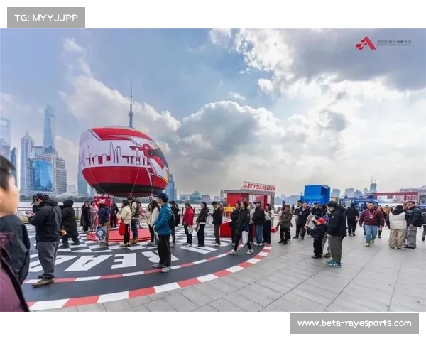 上海外滩上演F1主题光影秀点亮2025中国大奖赛精彩序幕