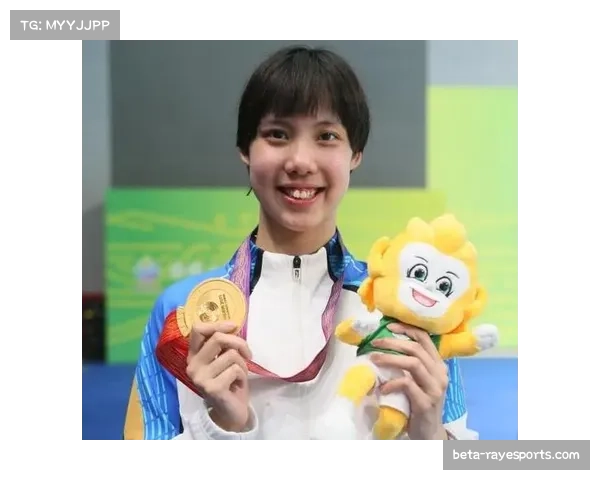 彭旭玮女子100米仰泳夺金 湖北游泳队再添一金 彭旭玮女子100米仰泳夺金 湖北游泳队再添一金