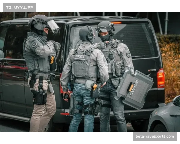 荷兰战术灵活性提升 范戴克定海神针稳固防守体系 荷兰战术灵活性提升 范戴克定海神针稳固防守体系